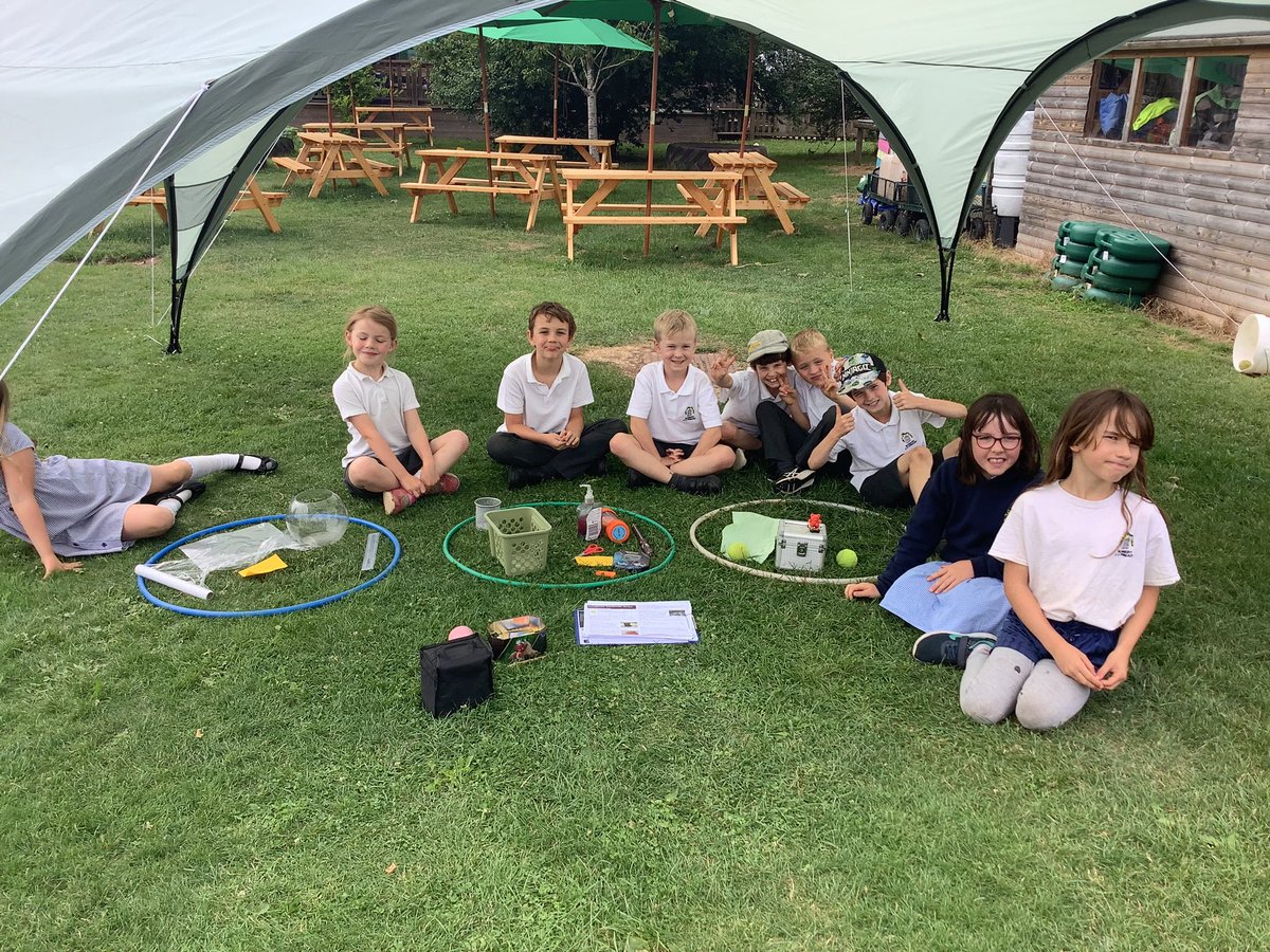 BosburyPrimary's tweet photo. Class 3 Scientists enjoyed a carousel of activities which included a practical activity about transparent, opaque and translucent objects. Which do you think create the best shadows? #keystage2Science https://t.co/SQAr5C2PaC