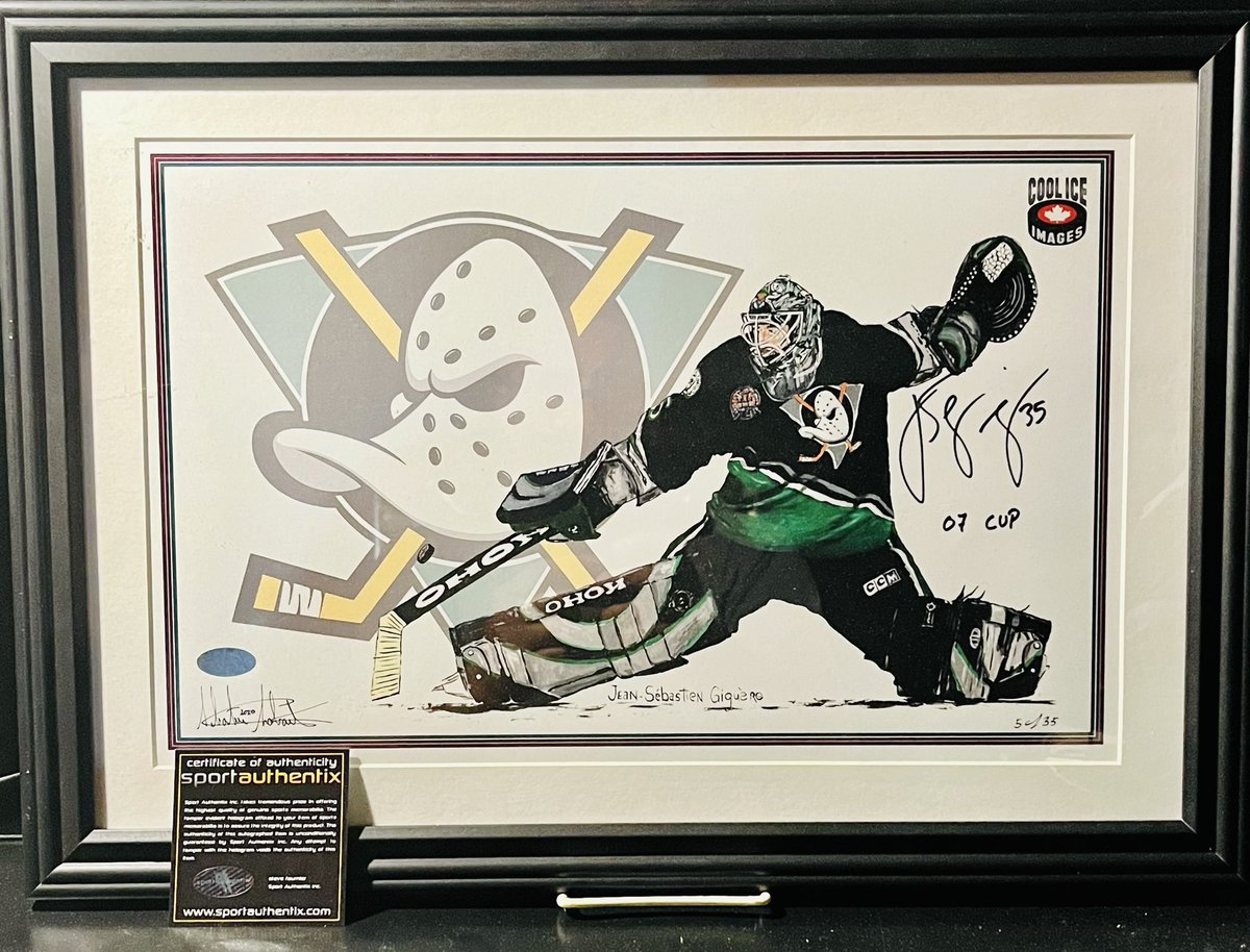 01HockeyMan01's tweet photo. Giveaway time!!!!!! It’s hard to top the great @grantfuhr but this is another cool one! The great Jean Sebastien Giguere autographed print with 07 Cup inscription! All you have to do is follow me, retweet and comment! Winner will be name on 15th! Good luck everyone! 3 days left! https://t.co/9PVhxHBPct