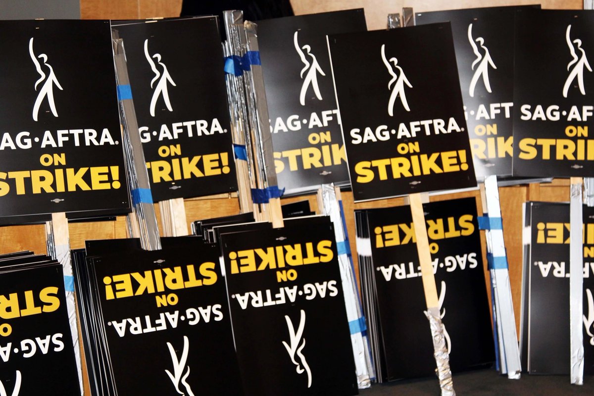 AvengersUpdated's tweet photo. Production on ‘DEADPOOL 3’ is expected to be halted as the SAG-AFTRA have decided to strike.

Filming will resume once the studios pay the actors what they deserve. https://t.co/YijCneZkHE