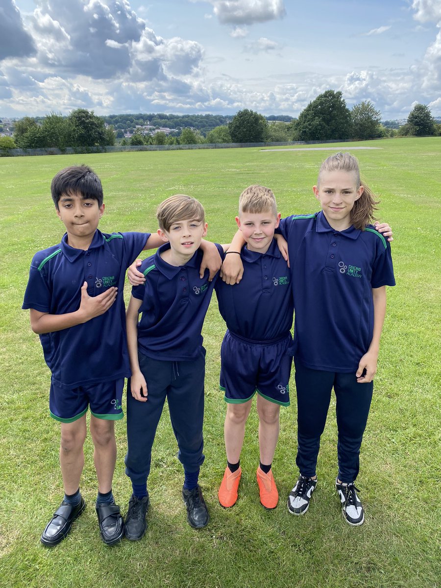 DixonsUnity's tweet photo. Today’s DUA sports day had all year groups competing in a variety of races including a 100m sprint, a relay race, obstacle race and a three-leg race. 🏃‍♀️🏃🏃‍♂️

#PE #sports #games #education #Leeds https://t.co/8X0NKxBGpA