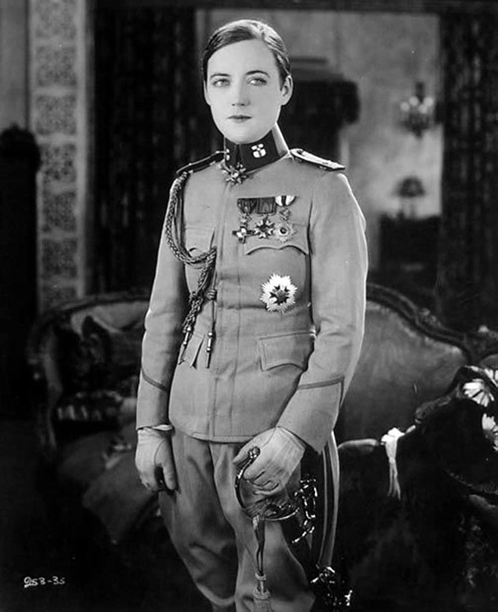 backlotsfilm's tweet photo. Todayโs the day! Between #SFSFF @sfsilentfilm movies TODAY, July 13 at 6 PM, Iโm at Fabulosa Books, just down the block, talking abt Marion Davies. @ProudStutter will be there to get footage for a new documentary! Come join the fun. Iโm making the case for Marion as a queer icon. https://t.co/oe99DF0WTD