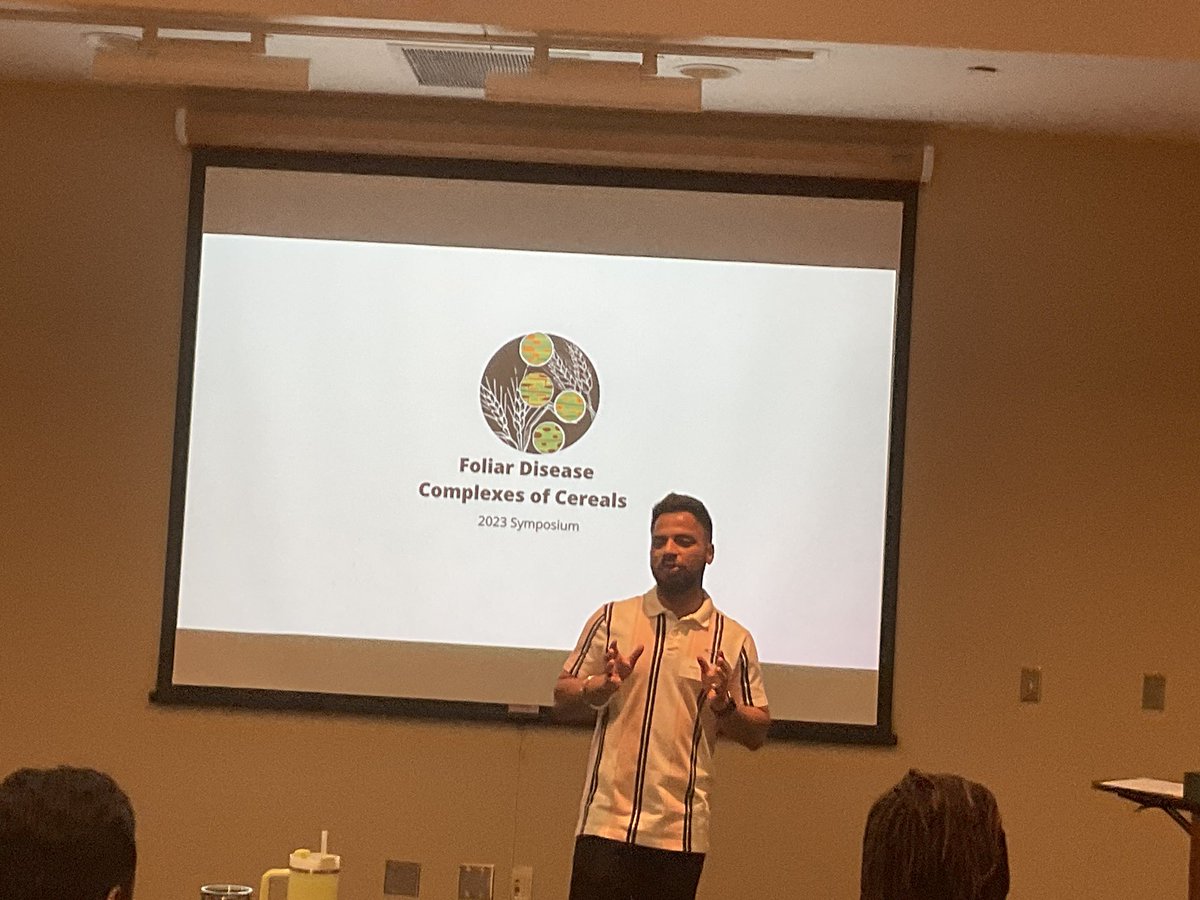 T_L_Friesen's tweet photo. Getting things started at our first annual Symposium on Foliar Disease Complexes of Cereals, a student led symposium @AC_Nelson23 @Gurmnder_Singh on foliar diseases of wheat and barley. #fdcc https://t.co/um4upO56DJ
