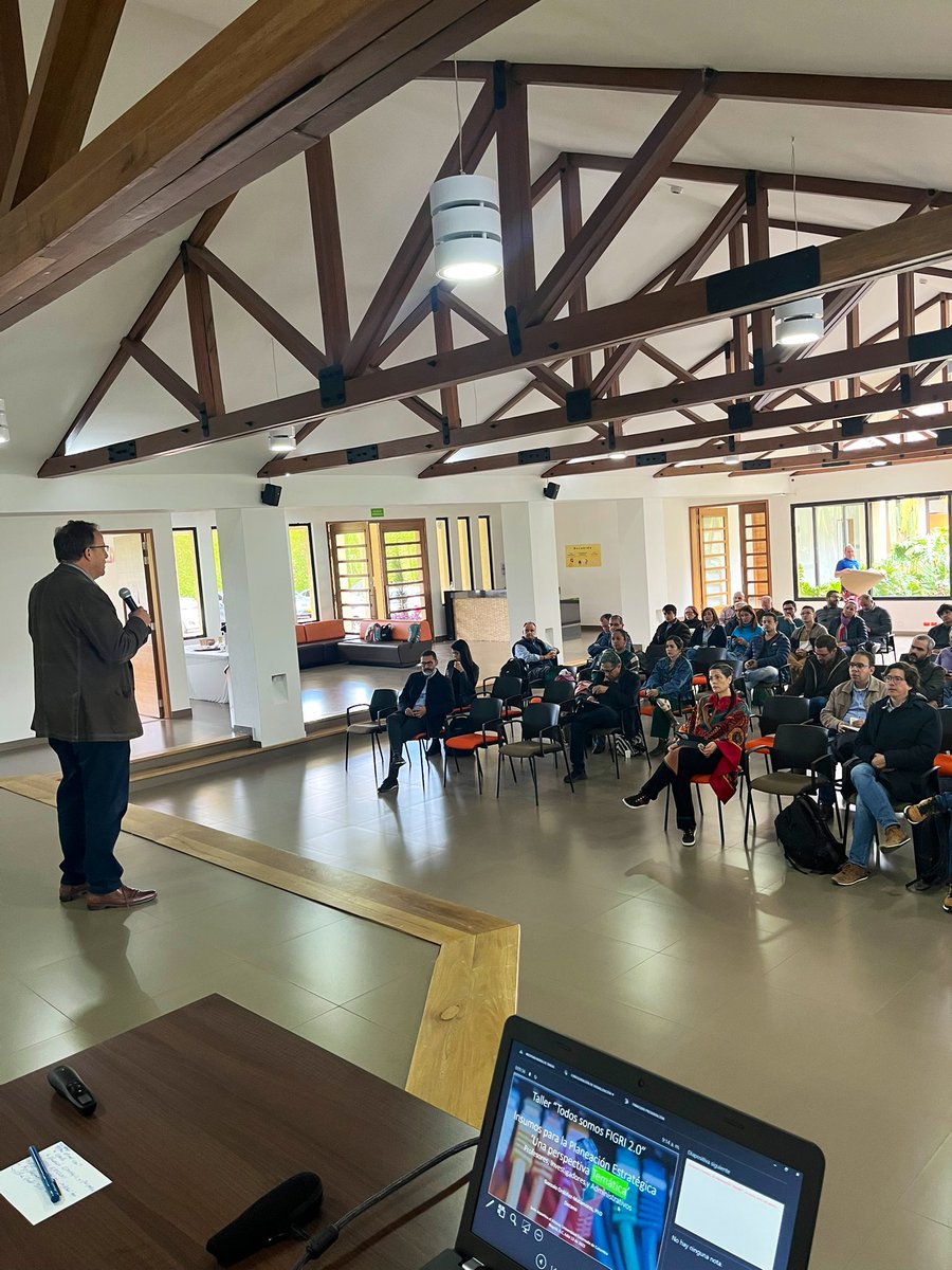 Figriexternado tweet media