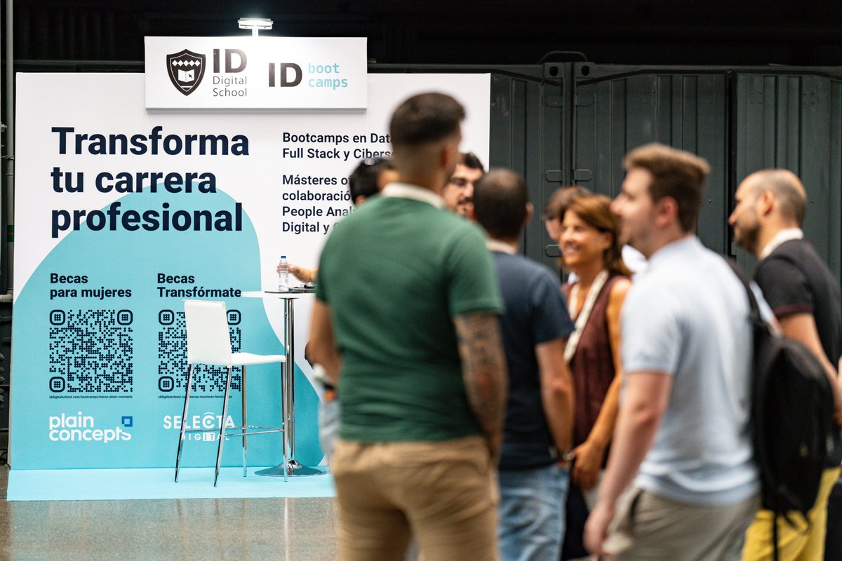 MasterMktDig's tweet photo. 📸¡Estas son algunas de las fotos que nos han llegado del @dotNetConfSpain en el que participamos junto a @IDBootcamps como colaboradores!

No te pierdas la entrada en nuestro blog donde detallamos todo lo que pasó👉https://t.co/r2h95BXOQ0 https://t.co/vaEjzqvXOz
