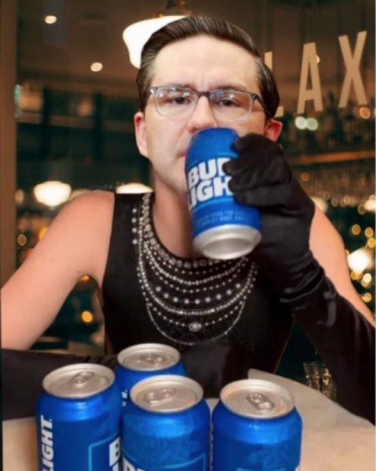 Liberals4Canada's tweet photo. @TheJasonPugh @alecwhitewolf Poilievre and his gum chewing  ‘first lady’ are living large on the taxpayer dime in the Okanagan — but no fancy wine for Poilievre. PP prefers drinking Bud Lite in honour of the ‘blue collar’ (sic) Port workers on strike.😏
#DefeatTheRight🥊🇨🇦 https://t.co/M4Y8g6fj2V