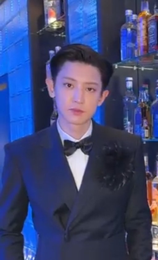vicotinamide's tweet photo. “back to you chanyeol”

“salamat, kabayan” https://t.co/4tfZQdlSHV