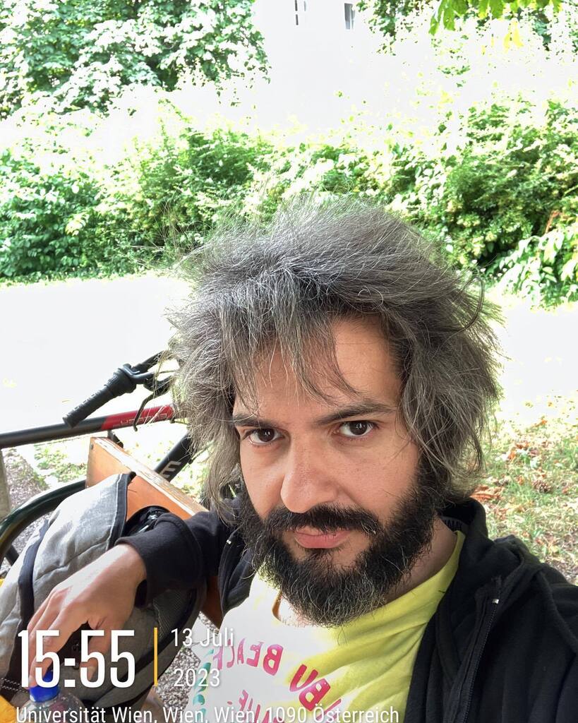 AdemKirbasOne's tweet photo. #selfie #me #beard #man #leasure https://t.co/AhHtYaBe7V https://t.co/dXpejsnI00