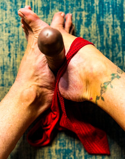 Feet massage and chill?  #hotmilf #mature #foxy #naughtymilf #stepmom #booty #phatass #PHATASSES #milf<a href="/tag/hotmilf"class="tags">#hotmilf</a><a href="/tag/mature"class="tags">#mature</a><a href="/tag/foxy"class="tags">#foxy</a><a href="/tag/booty"class="tags"><span>#booty</span></a><a href="/tag/homemade"class="tags"><span>#homemade</span></a><a href="/tag/milf"class="tags"><span>#milf</span></a><a href="/tag/gilf"class="tags"><span>#gilf</span></a><a href="/tag/stepmom"class="tags"><span>#stepmom</span></a><a href="/tag/phatass"class="tags"><span>#phatass</span></a>