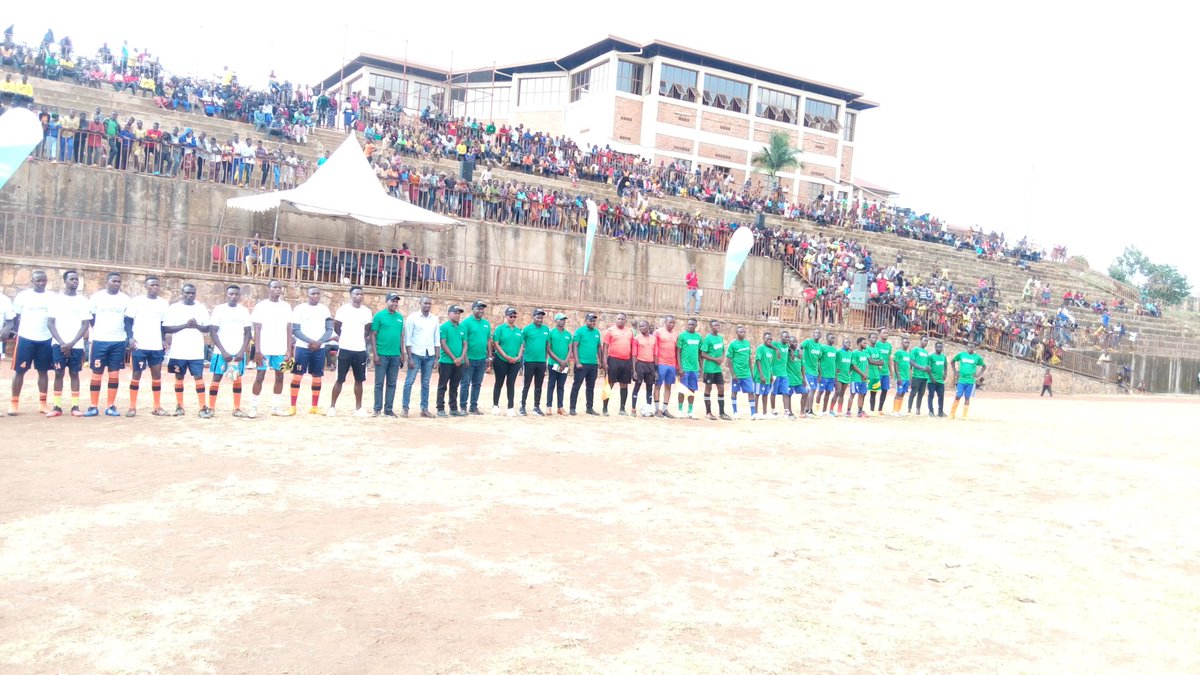 GisagaraNyc's tweet photo. Nonaha muri @GisagaraDistr ku kibuga cy'umupira w'amaguru mu murenge wa #Ndora hari kubera amarushanwa y'umupira w'amaguru yateguwe kubufatanye na #APEFA mu mushinga #Green~amayaga ugamije kwita kubidukikije, @REMA_Rwanda @MiniYouthRwanda @RwandaYouth @RYVCP_GisagaraD https://t.co/ghMSdjQ083