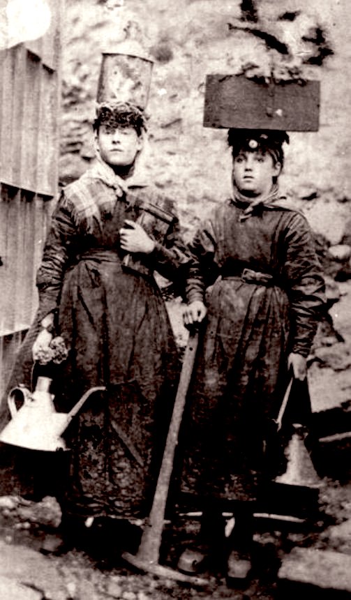 Pit brow lasses worked on the surface of the mine, picking stones from the coal when it was hauled to the surface.

These are two late Victorian girls/young women. They worked 12hr shifts and earned half the pay of men who worked at the surface.
#womenswork