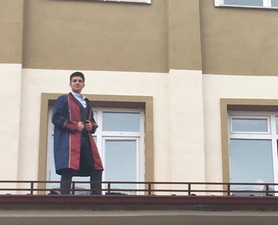 Biz de biliriz hocam geçtik o yollardan🚬 (Yüzümdeki acının tatlı tebessümü)