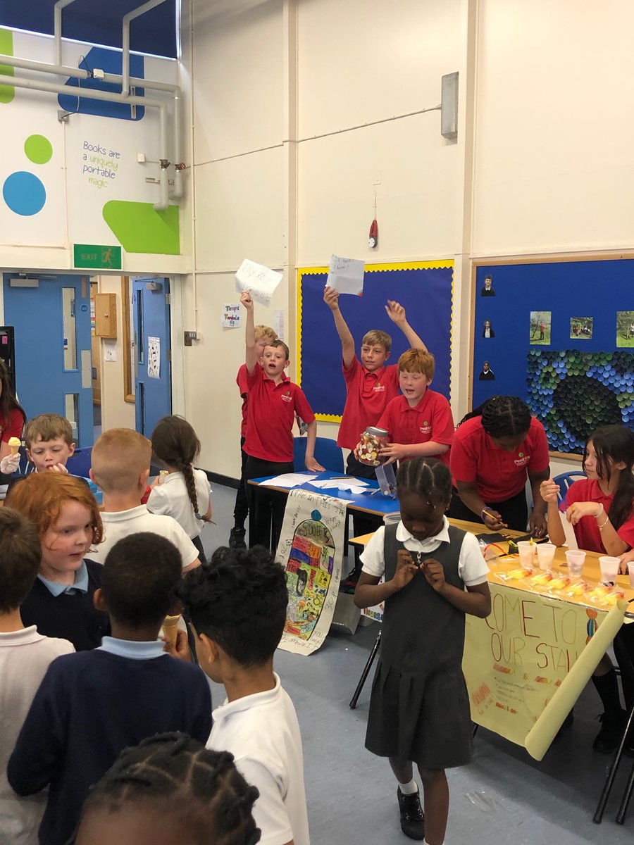 HallPeel's tweet image. A very successful #Make £5 Grow day! Well done Year 6 and thank you to all the children who purchased from the stalls