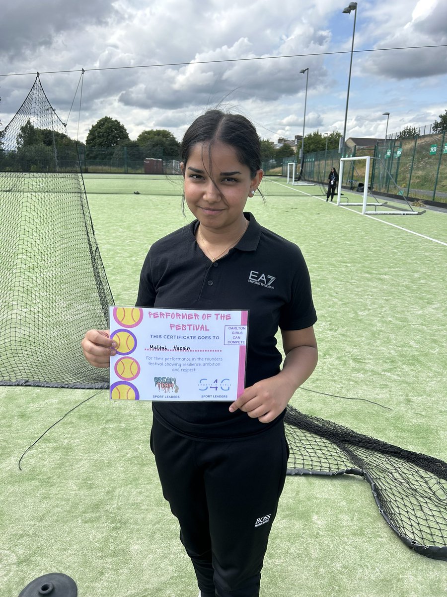 CarltonBolling's tweet image. Another brilliant #Yourtime Leadership event. Over 60 girls playing rounders run by our amazing leaders #CarltonGirlsCan #CarltonEdge💎