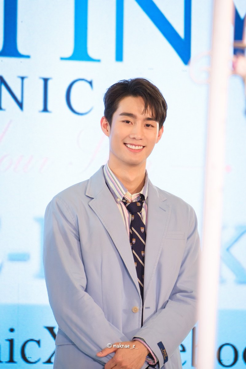 maknae_z_'s tweet photo. เวลาเราถ่ายรูปเธอ เราไม่ได้มองกล้องนะ 
เรามองหน้าแฟนในอนาคต!! 🦊🧡

@fforcejs ll #fforce_ 
 #DestinyClinicxForceBook https://t.co/u2i1FCiQDJ