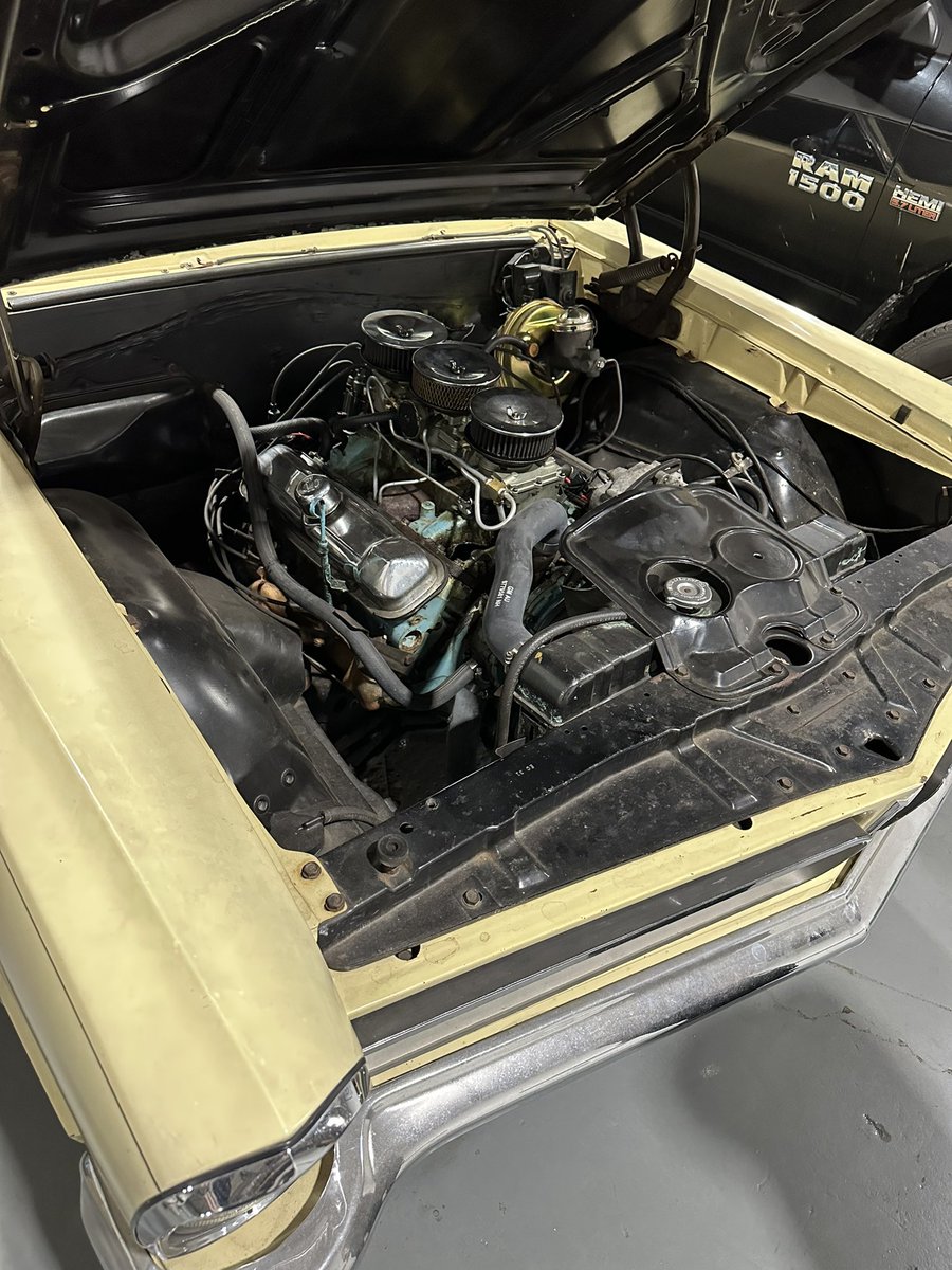 EricTheCarGuy's tweet image. Here’s some more pics from the new job. #engineeringexplained #whiteboard #newjob #ericthecarguy
