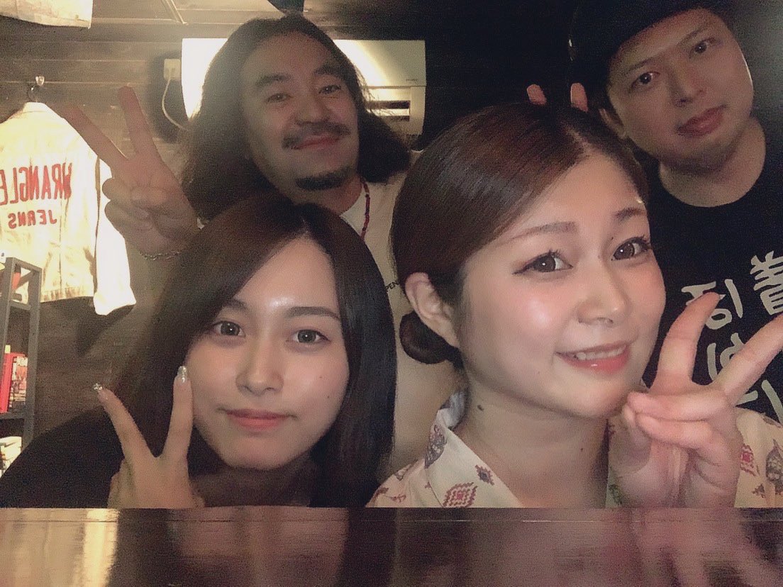 miku3045's tweet photo. ありが��う。
たのしかったなぁ。
長い時間を1度も切れることなく楽しいじかんを過ごせました。
みんなに感謝です。ありがとう。
またね https://t.co/fjq6nSWOzX