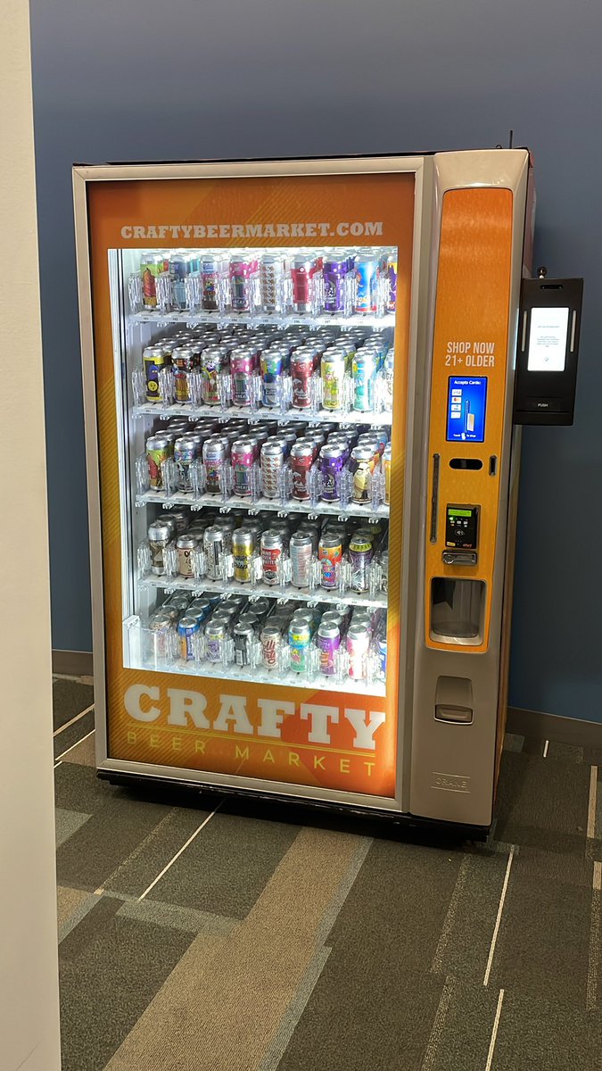 chris_daniels27's tweet photo. This first and only beer vending machine in the US here at @officelogicmia. 

The founder is in the @ShrimpSociety_ Built in Miami startup program and has the exclusive license for beer vending machines in the US 🤯

These will be in every airport, conference, &amp; event space soon https://t.co/GxN5yK9jey