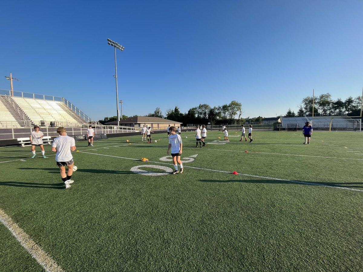 bellbrook_msoc's tweet photo. Good week for training, conditioning, and weight training. #competetobeat https://t.co/6trYvYlksd