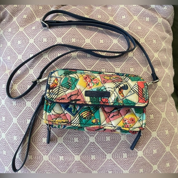dallemand21's tweet photo. So good I had to share! Check out all the items I'm loving on @Poshmarkapp #poshmark #fashion #style #shopmycloset #patagonia #verabradley #dccomics: https://t.co/Wp9Golx1sU https://t.co/0UtjEE4ze2