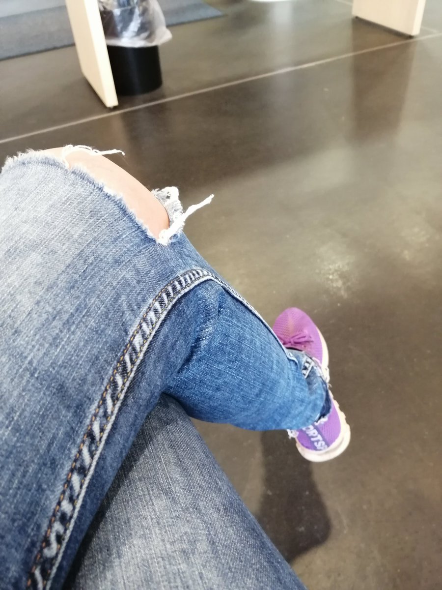 dieeinsteins's tweet photo. Zulassungsstelle Teil 2.
Nachdem ich letztes Mal umsonst hier war hoffe ich mal, dass es jetzt klappt.
#wafubo
#wartezimmertweet https://t.co/dVdGIhD4uq