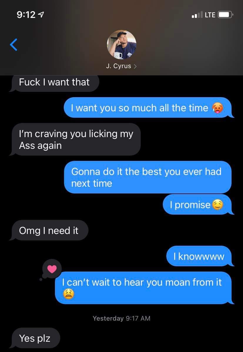 GETUOFF's tweet photo. More screenshots from his ex girlfriend. According to the screenshots he loves to get rimmed, he also told her he's in love with her. She stated that he cheated on her multiple times throughout their relationship. https://t.co/X9n6j96LsE