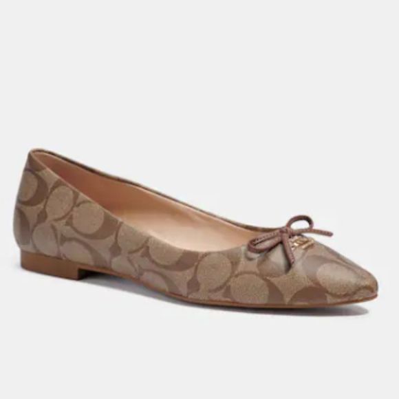 michele_loveday's tweet photo. So good I had to share! Check out all the items I'm loving on @Poshmarkapp #poshmark #fashion #style #shopmycloset #coach: https://t.co/qiLhfUSWD0 https://t.co/TfggTbWpIt