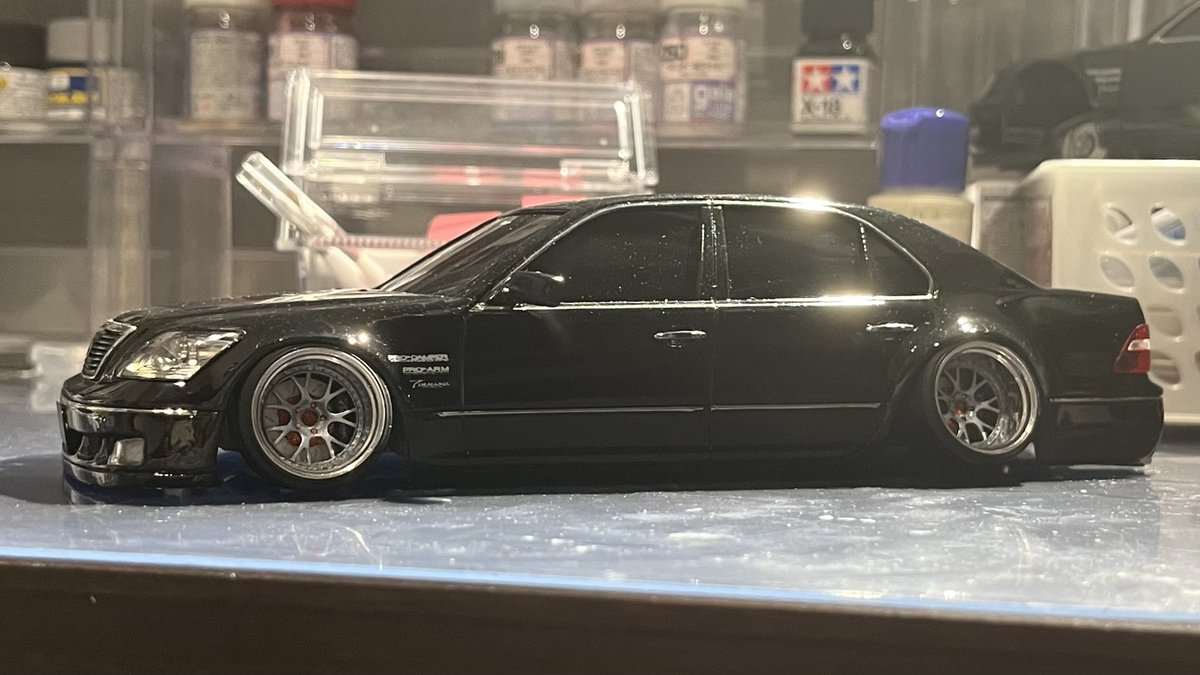 grs_senaa's tweet photo. アオシマ　1/24 セルシオ完成
T-demandデモカー風に仕上げました https://t.co/ogulEowwA1