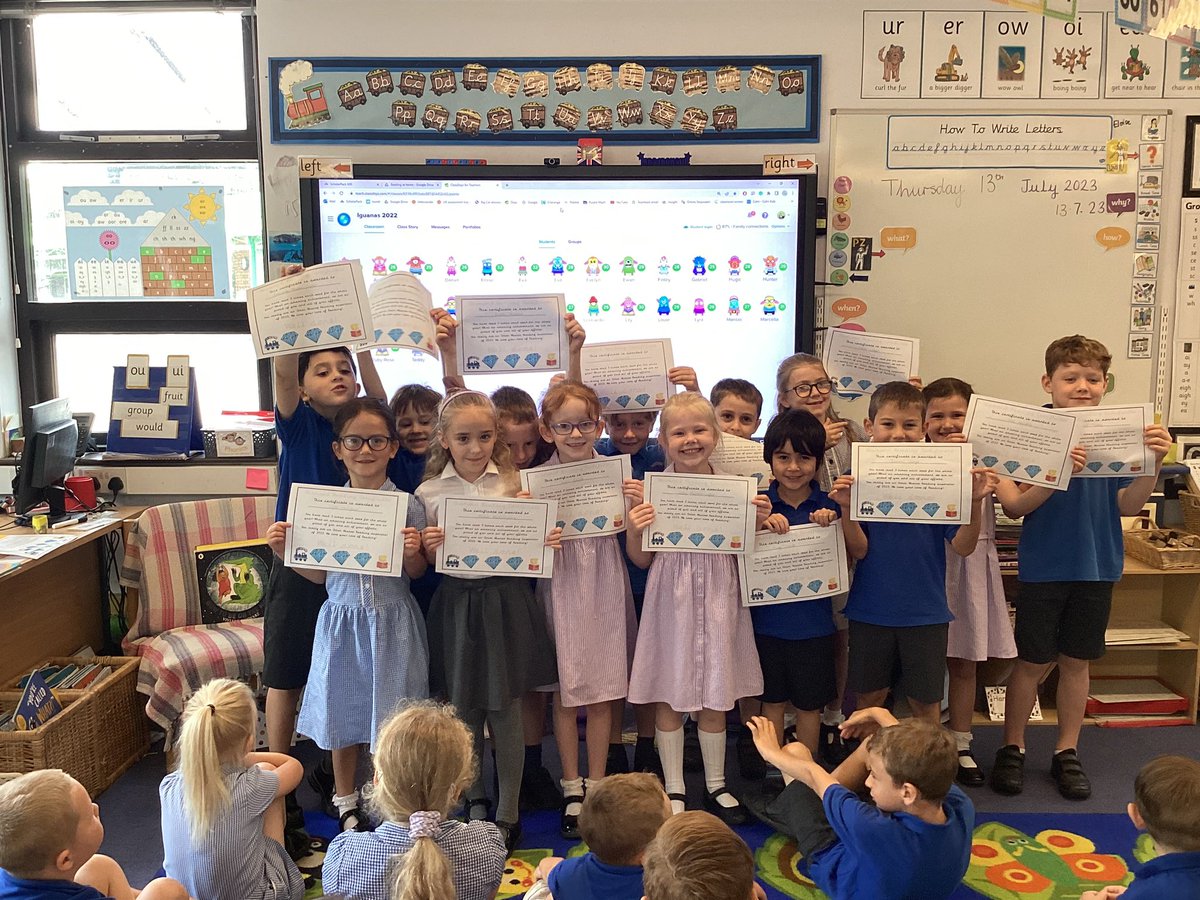 Look at all the diamond readers I have in Iguanas this year. They have all read 5 times every week since September. I wonder how many words they have read??? #owpsreading