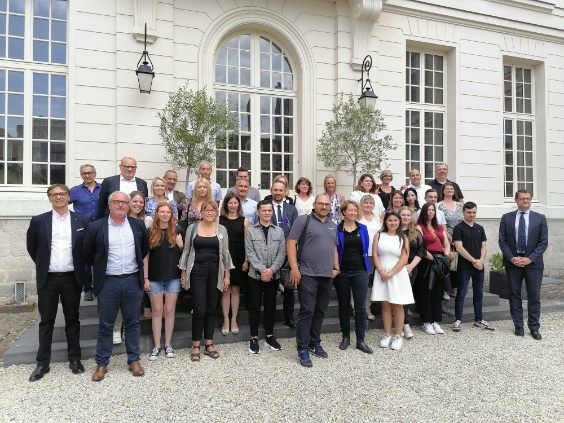 3500 Contrats d'engagement jeune signés dans le Valenciennois depuis sa création en mars 2022 🎉 #cej #jeunesse #avenir