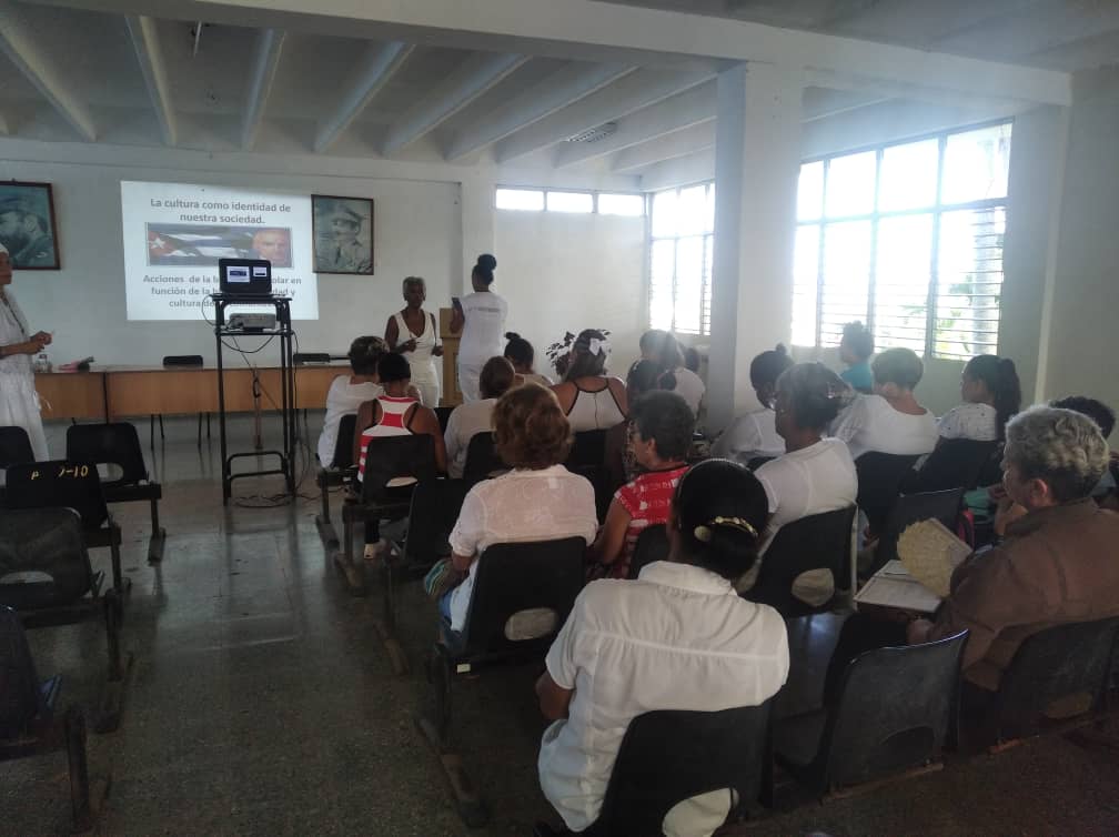 Comienza  el Seminario municipal de preparación para Bibliotecarias escolares de  Boyeros, con temas de interés para el nuevo curso 2023-2024. #CubaMined #EducaLaHabana #DGEBoyeros #ACubaManoYCorazon #amppboyeros #eduboyeros