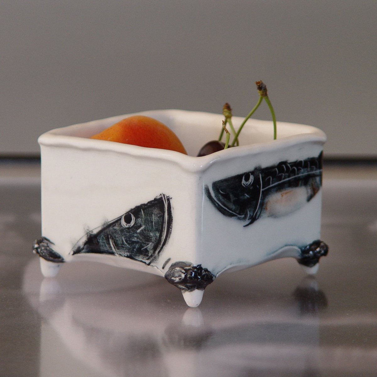 DankoHandmade's tweet photo. Fishies~

#pottery #clay #art #etsy #handmadepottery #amazon #ceramic #artist #dankohandmade #etsyshop #handmade #homedecor #aesthetic #food #kitchen https://t.co/FTYkLsA4hB