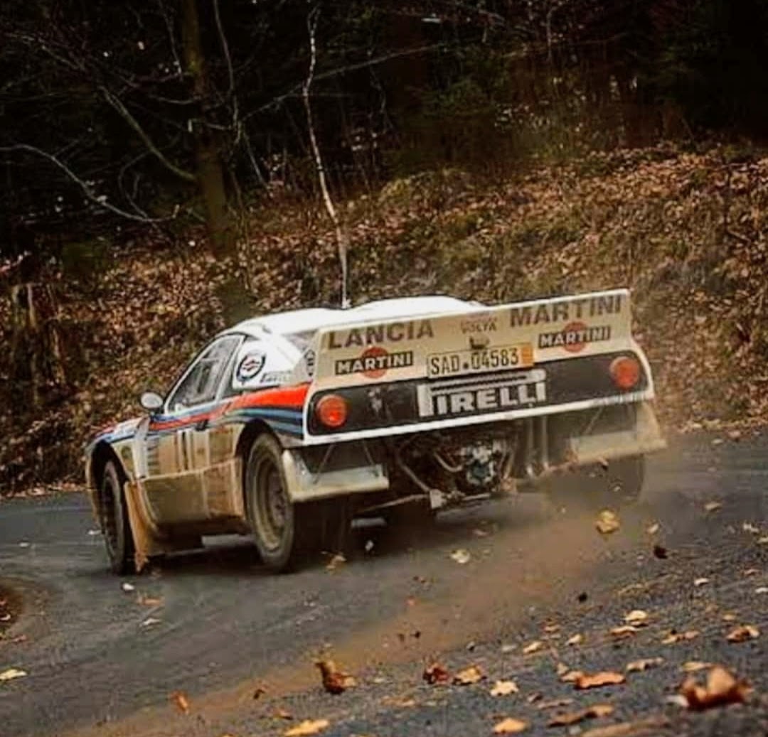 alfamale87's tweet photo. Martini Racing, Lancia 037 https://t.co/Ol0yfSfjXv