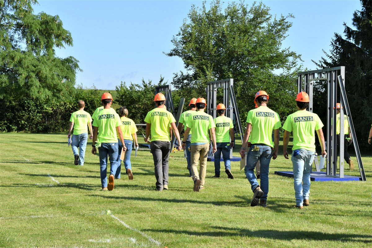 DanisBuilds's tweet photo. Our 2023 Co-op Challenge has begun! We started with some team building and training, then the co-ops watched a demo to prepare them for the challenge this afternoon. Excited to watch the competition unfold!
#CoopChallenge #DanisBuilds https://t.co/GXE7yiNEOF