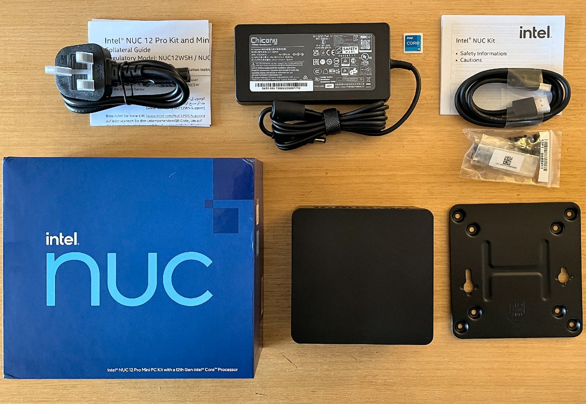 daveac's tweet photo. NUC 12th Gen Core i5 in the box #shopping #prime #computer #tennis #twitter #Imtel https://t.co/Kgp9nTOqUs