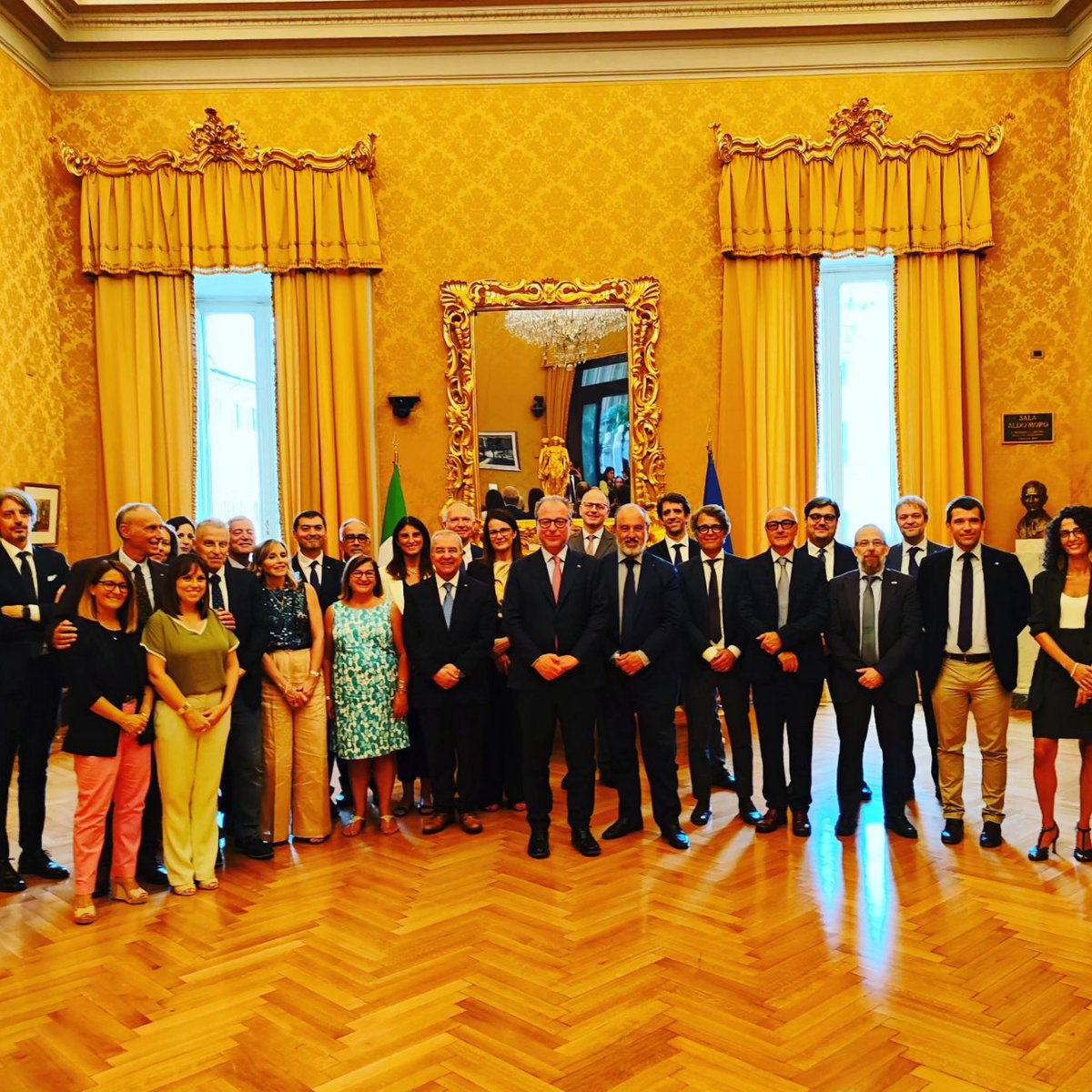 giorgiomule's tweet image. Questo pomeriggio alla Camera dei deputati ho avuto il piacere di ricevere i direttori territoriali dell’Associazione Nazionale dei Costruttori Edili, insieme al direttore generale di #Ance, Massimiliano Musmeci. E’ stata un’occasione per ascoltare le proposte dei costruttori,