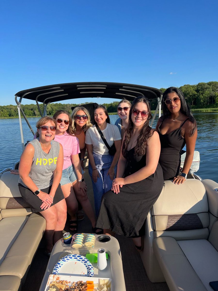 LER_Illinois's tweet photo. Erin and Katerina got to experience lake life with their coworkers this summer in Minnesota. We LERve when our alums and current students get together! Thank you, Nicole Spears, MHRIR 20, for sharing, and Cathy Goodman, AM 97, for making our students feel welcome!
#LER #LERve https://t.co/g8vnR8nrYs