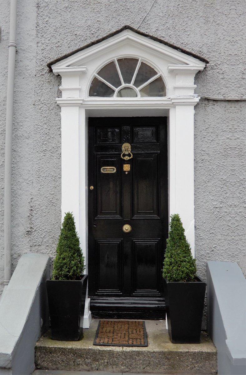 AnTaisce's tweet photo. Doors of Cork
(๐ท: South Mall; Lower Glanmire Road; Pope's Quay; Dyke Parade)
#Architecturalheritage #Corkheritage #Therealcapital https://t.co/9nbU7SRiRL
