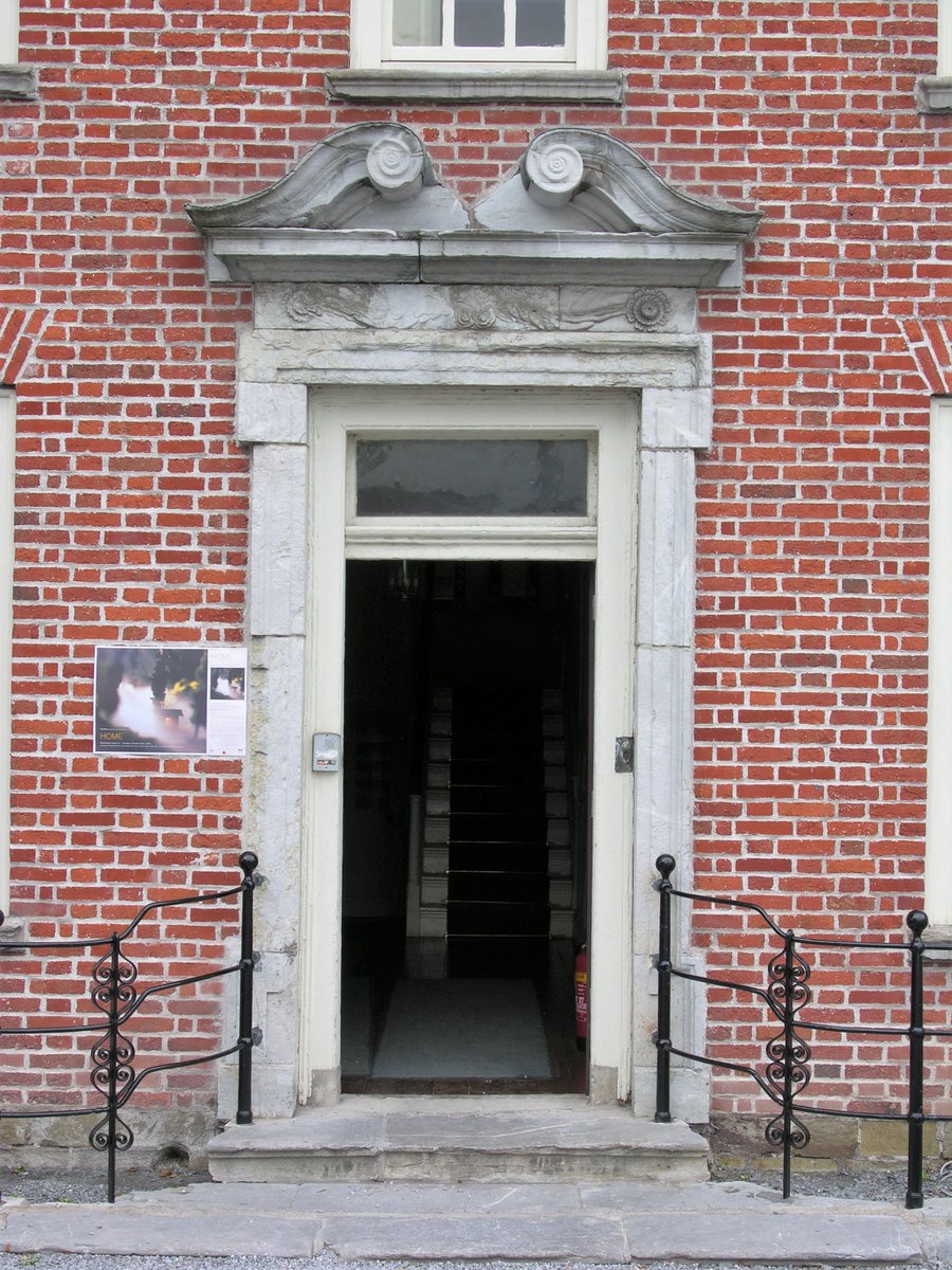 AnTaisce's tweet photo. Doors of Cork
(๐ท: South Mall; Lower Glanmire Road; Pope's Quay; Dyke Parade)
#Architecturalheritage #Corkheritage #Therealcapital https://t.co/9nbU7SRiRL