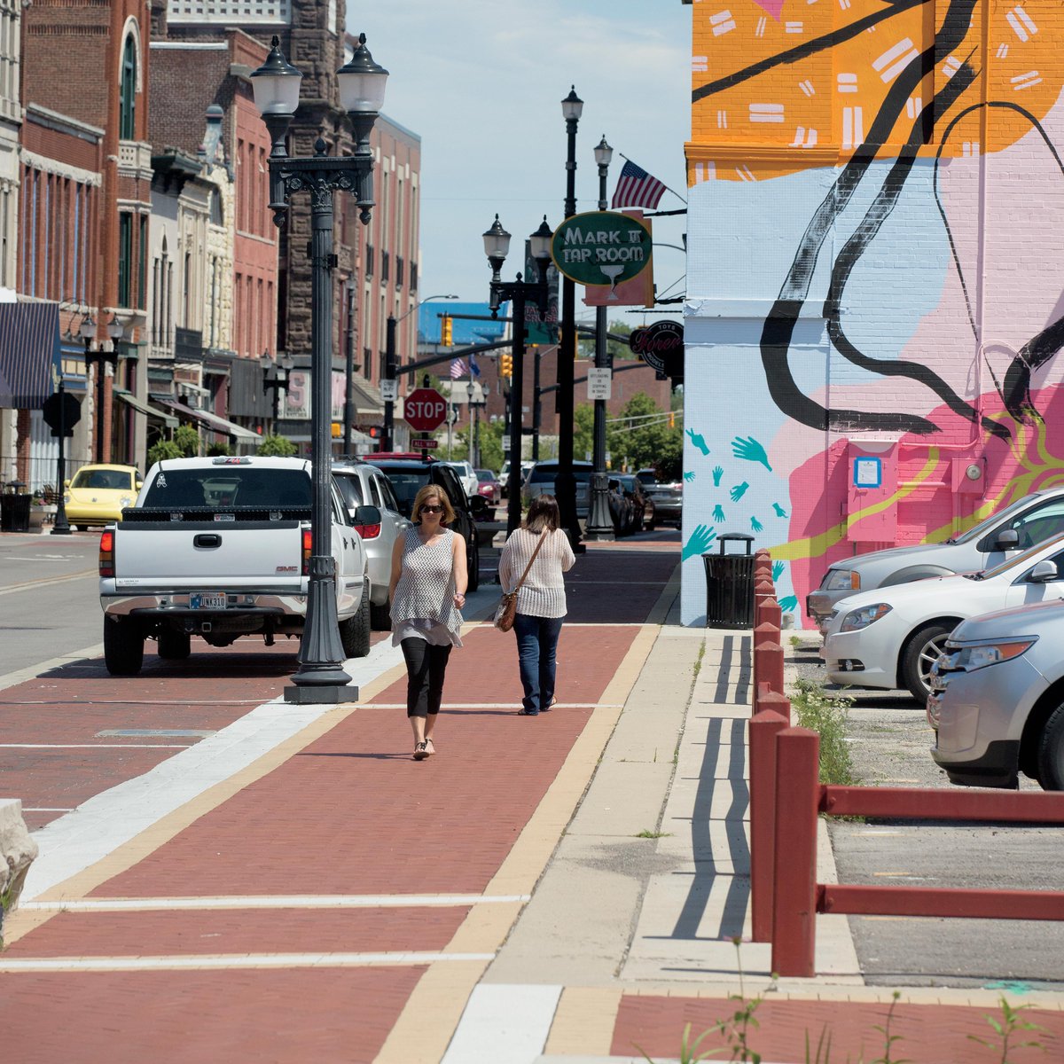 ForgeECI's tweet image. Dive into downtown Muncie! The community spotlight is on Muncie in our new Livability ECI magazine. Learn how Muncie continues to evolve as an engaging and creative place that people from all walks of life call home. 

Read the magazine here➡️bit.ly/43jqUXm
