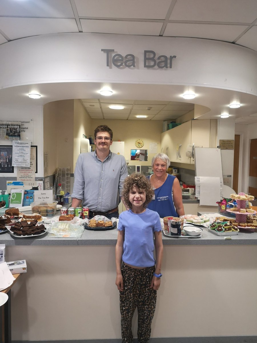 MidlandsPaedRT's tweet image. Well done to the amazing Flo who has helped us raise an amazing £702.10 for @UHBCharity with a cake sale in the radiotherapy department earlier in the week. The VIP Treatment fund supports children and young people undergoing radiotherapy @uhbtrust @UHBCancer ☢️🦸🦸‍♀️