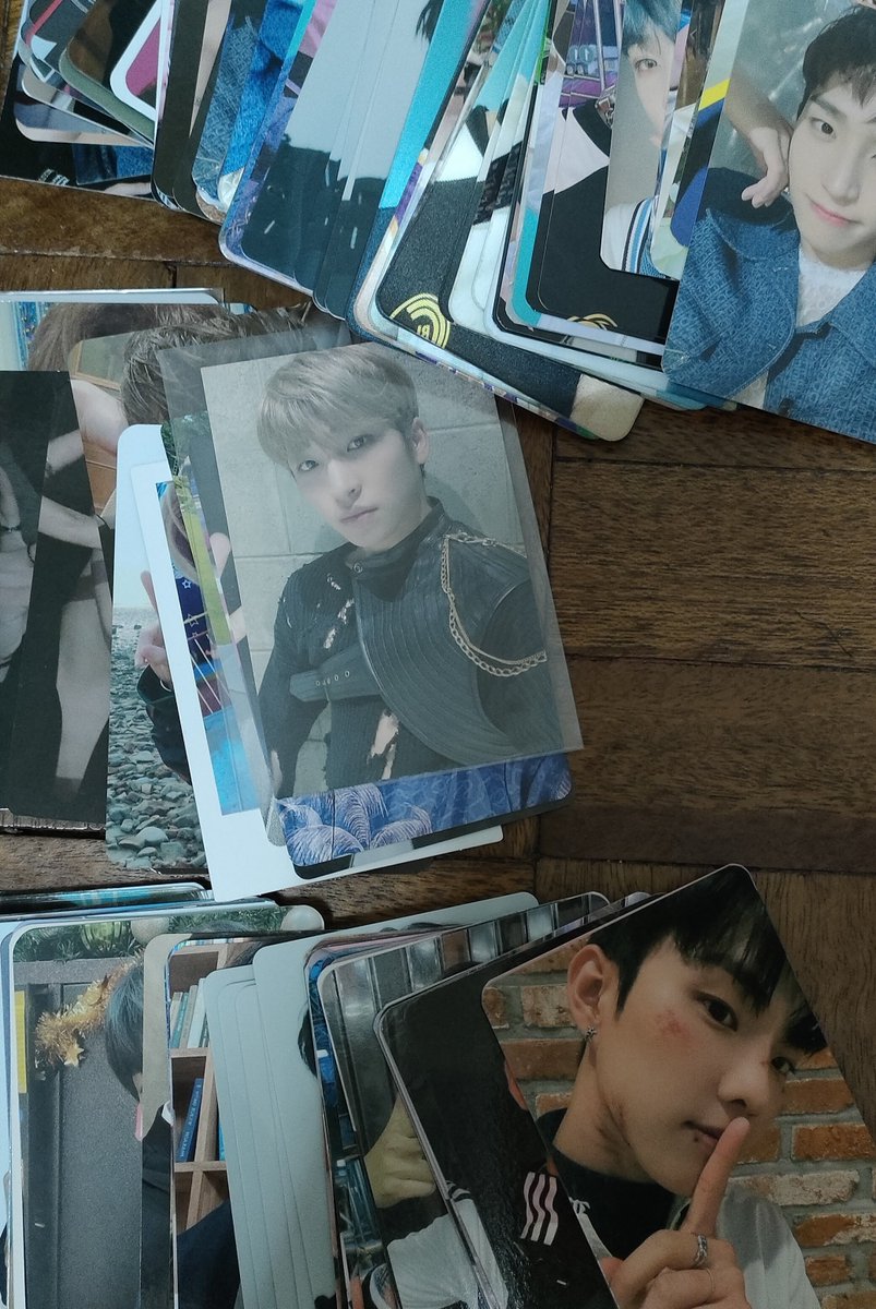 librascart's tweet photo. hi again! ic giveaway 

i'll be having 5 mystery bags (3 official random pcs ea + freebies) up for claims 🥳

strictly 1:1 only, format is reply with mine and a number from 1-5 later tomorrow at 12nn, i'll tweet again! 🩷

#THEBOYZ #ZENERATIONinMNL #ZENERATION_MNL https://t.co/iPmkmxObr8