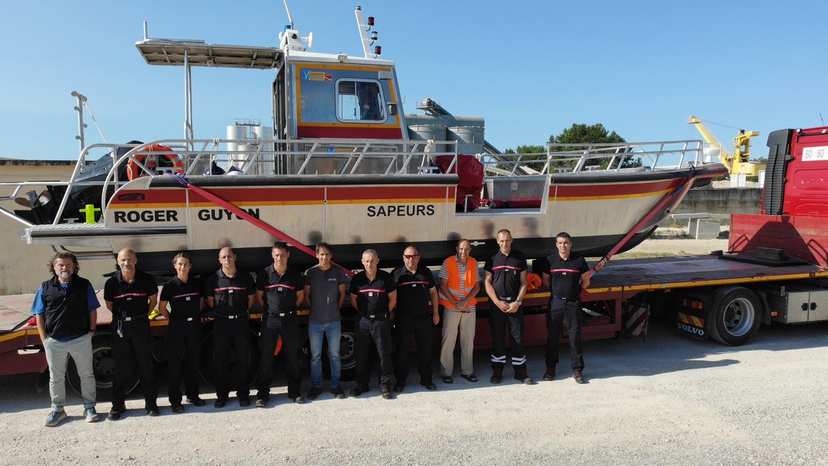 sdis84's tweet photo. [#moyennautique]
Livraison et mise à l'eau ce matin de notre nouveau Bateau Polyvalent de Secours (BPS) pour les interventions #aquatiques et l'extinction de feux sur navire.
Mise en service prévue pour le mois d'octobre après formation de nos personnels. https://t.co/GafGqVP3z6