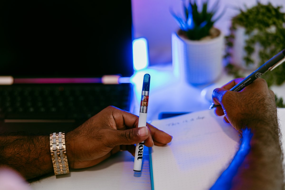 goodblendPA's tweet photo. Elevate your Thursday with NEW Cannabis Derived Terpene Vapes!! Now available in Lilac Diesel and Georgia Runtz! Which are you grabbing first? https://t.co/ZbdTpklqsJ
