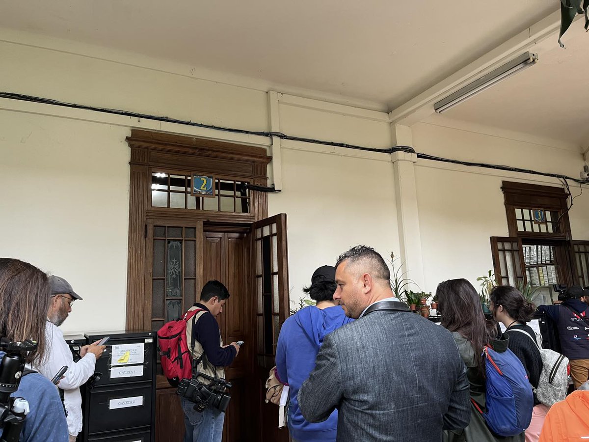 RedJunNaoj's tweet photo. 🚨🚨En estos momentos la Fiscalía Especial Contra la Impunidad en Guatemala FECI, realiza allanamientos en las oficinas del Registro de Ciudadanos por el caso “corrupción semilla” https://t.co/KGqwk4zVYw