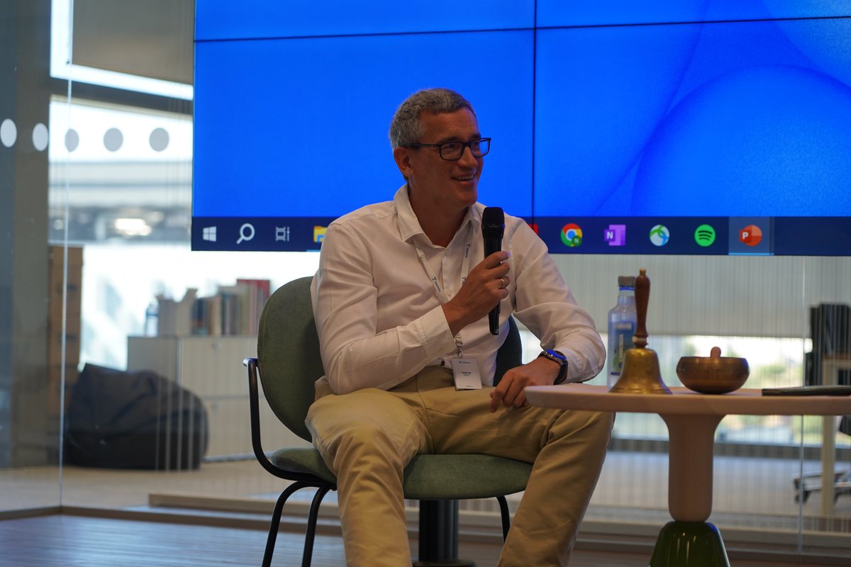 TelefonicaTech's tweet photo. 📅¡Hoy ha sido nuestro #hackaton "NextDefense on AI-steroids"! Junto a clientes y socios como @ferrovial_es y @MAPFRE_ES, compartimos desafíos, oportunidades y mejores prácticas en una sesión multidisciplinaria. 

¡Hemos explorado, aprendido y disfrutado con miras al futuro! 👩🏻‍💻 https://t.co/0yXDpFSPpr