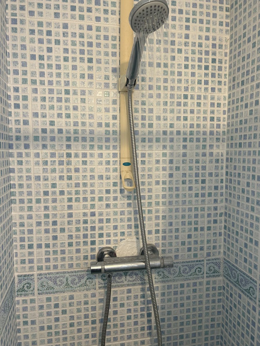 @AndrewGoldson Goldiefather tweet media