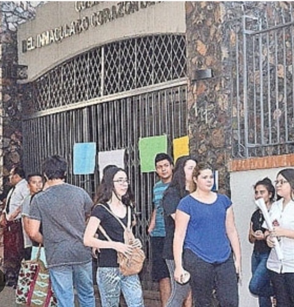 *Hilo de una presunta estafa.

Les voy a contar la historia de como un Colegio, para más religioso, se convirtió por medio de su abogada en una agencia de cobro de deudas que haria expresar "¡no puede ser!" a la llamadoras más agresivas de las casas de electrodomésticos.