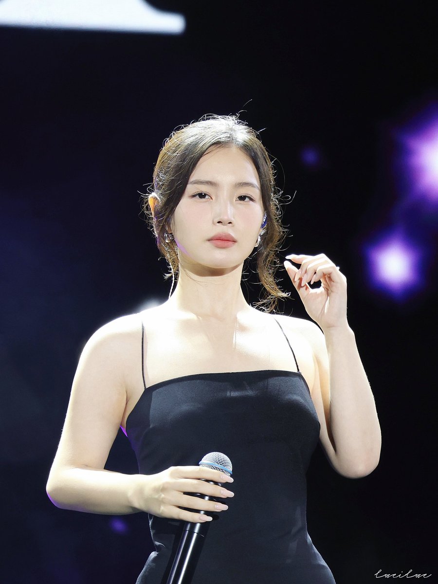 love1ilove's tweet photo. 230709 Macau TMEA HQ

@leehi_hi 
#leehi #이하이 #Leehi #AOMG https://t.co/BEcqhhvLck