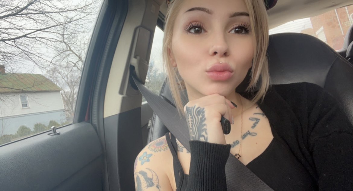 GoddessMilo's tweet photo. You wouldn’t be on Twitter if you weren’t already craving a relapse. Give in for me. 

Findom Femdom Whalesub Paypig 
Cashcow Walletdrain Rinse Finsub 
Wishtender Silentsends https://t.co/UKzDqte4k1