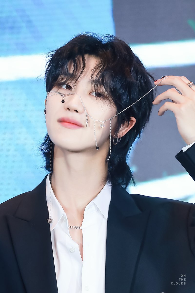 onthecloud_the8's tweet photo. 20230710 광저우 이즈위 팬사인회  
#디에잇 #THE8 #徐明浩 
#세븐틴 #SEVENTEEN https://t.co/4m90iCBXdK